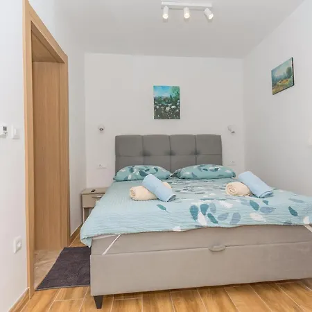 Buba Apartment Makarska