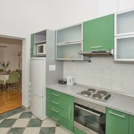 Buba Apartment Makarska