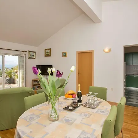 Apartment Buba Makarska