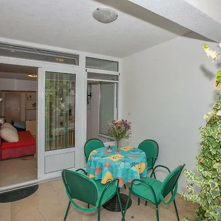 Buba Apartment Makarska